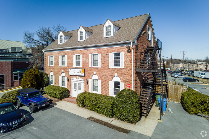 3311-3333 Olney Sandy Spring Rd, Olney, MD for sale - Building Photo - Image 1 of 1