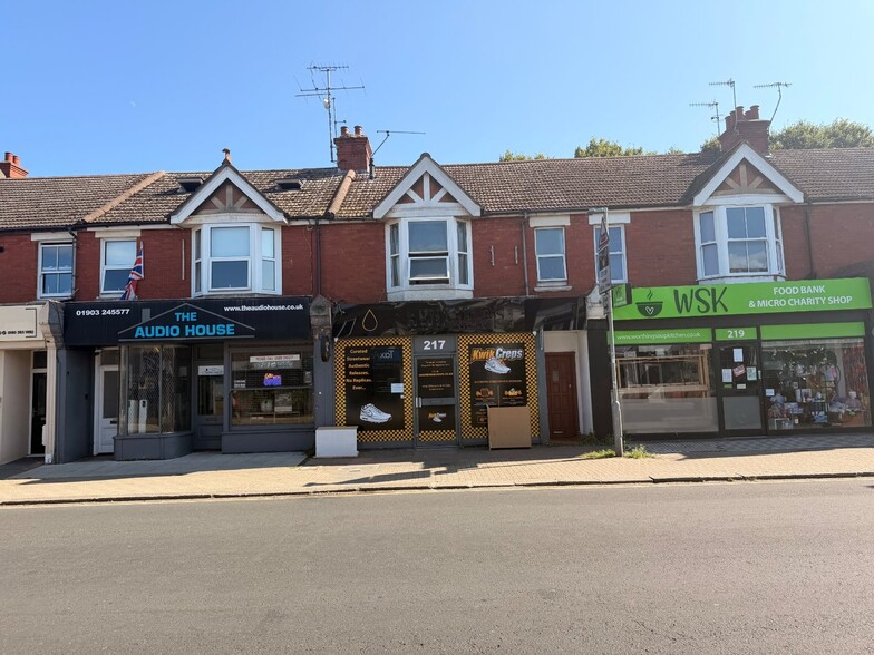 217 Tarring Rd, Worthing to rent - Building Photo - Image 2 of 7