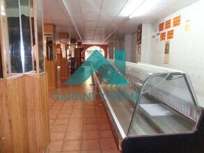 Retail in Cáceres, Cáceres to rent Interior Photo- Image 2 of 6