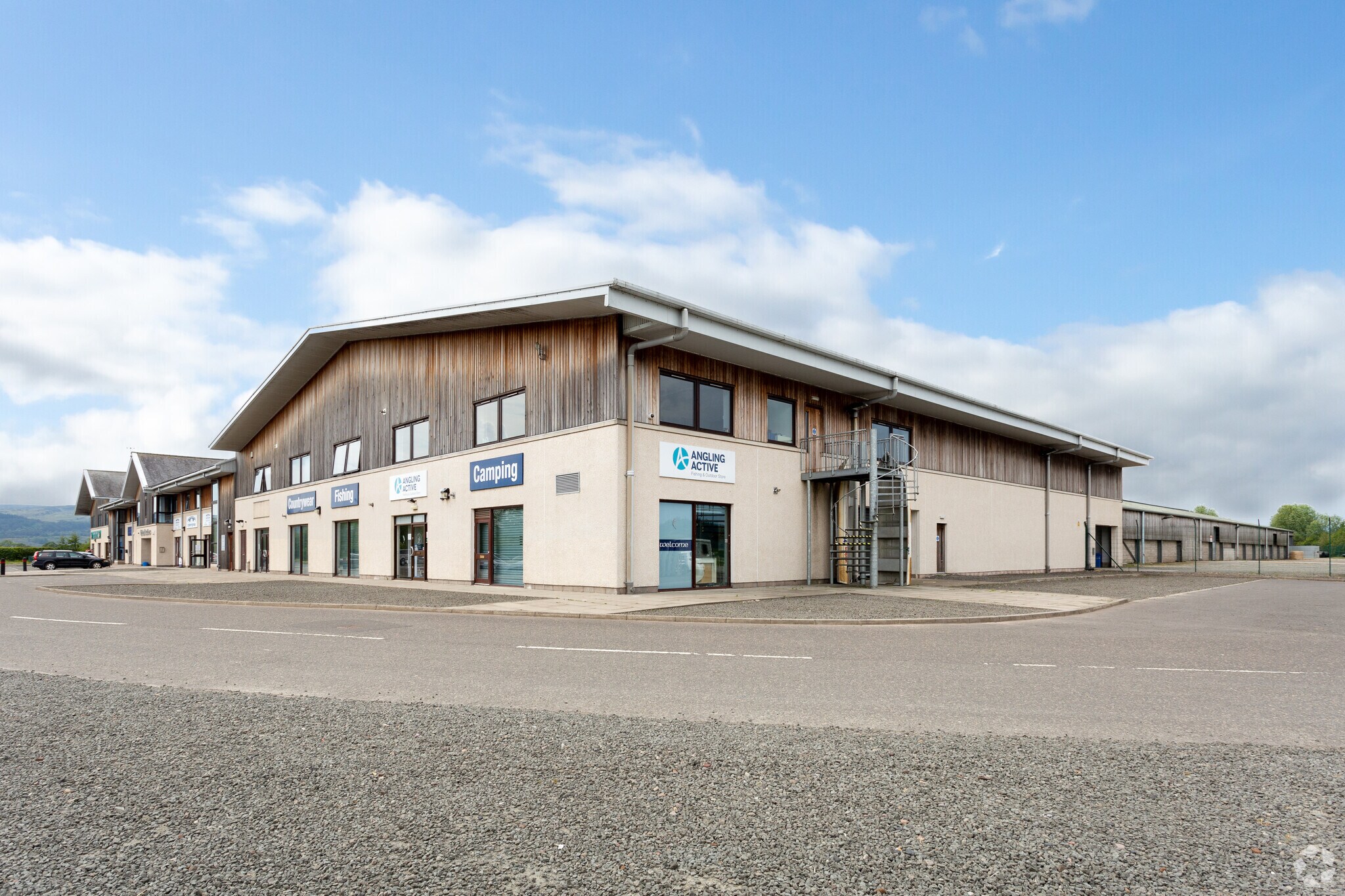 Drip Rd, Stirling to rent Primary Photo- Image 1 of 3