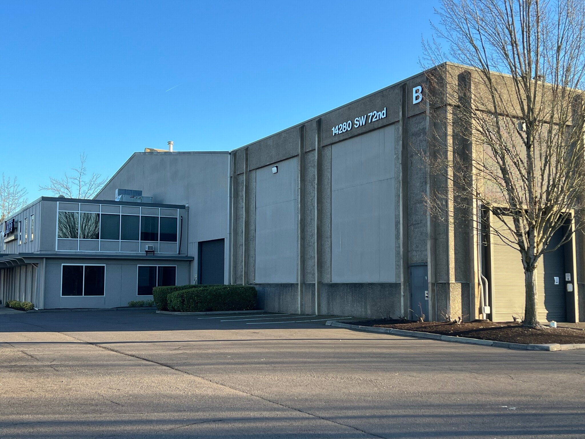 14344 SW 72nd Ave, Tigard, OR to rent Building Photo- Image 1 of 5