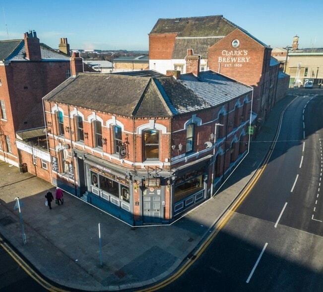 130 Westgate, Wakefield for sale - Primary Photo - Image 1 of 1