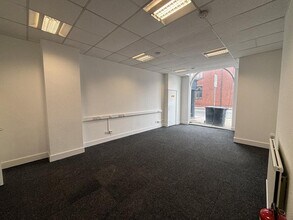 2 Broad St, Stoke On Trent for sale Interior Photo- Image 2 of 13