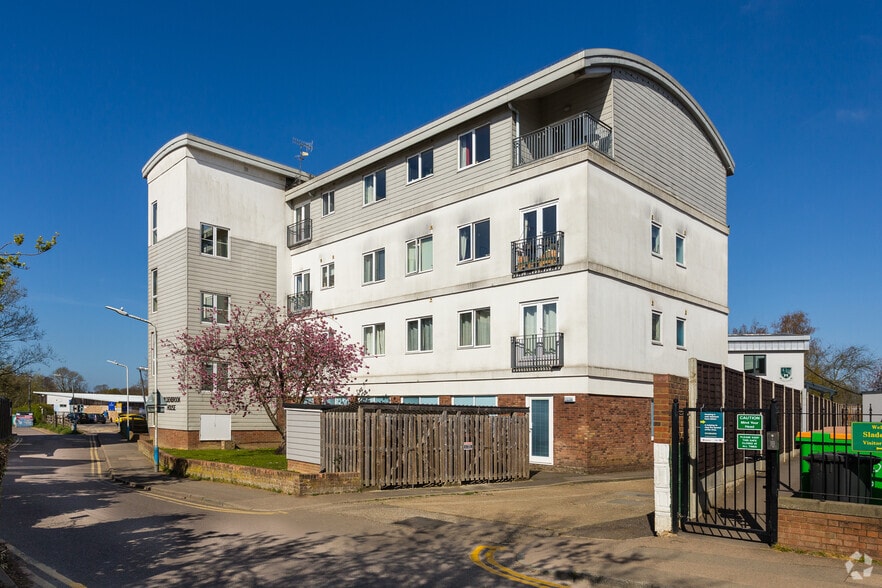 The Slade, Tonbridge for sale - Building Photo - Image 1 of 1