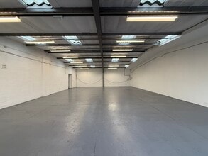 Durban Rd, Bognor Regis to rent Interior Photo- Image 2 of 3