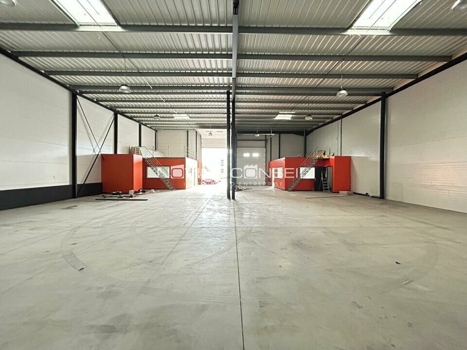Light Industrial in Plaisance-du-Touch to rent Interior Photo- Image 1 of 13