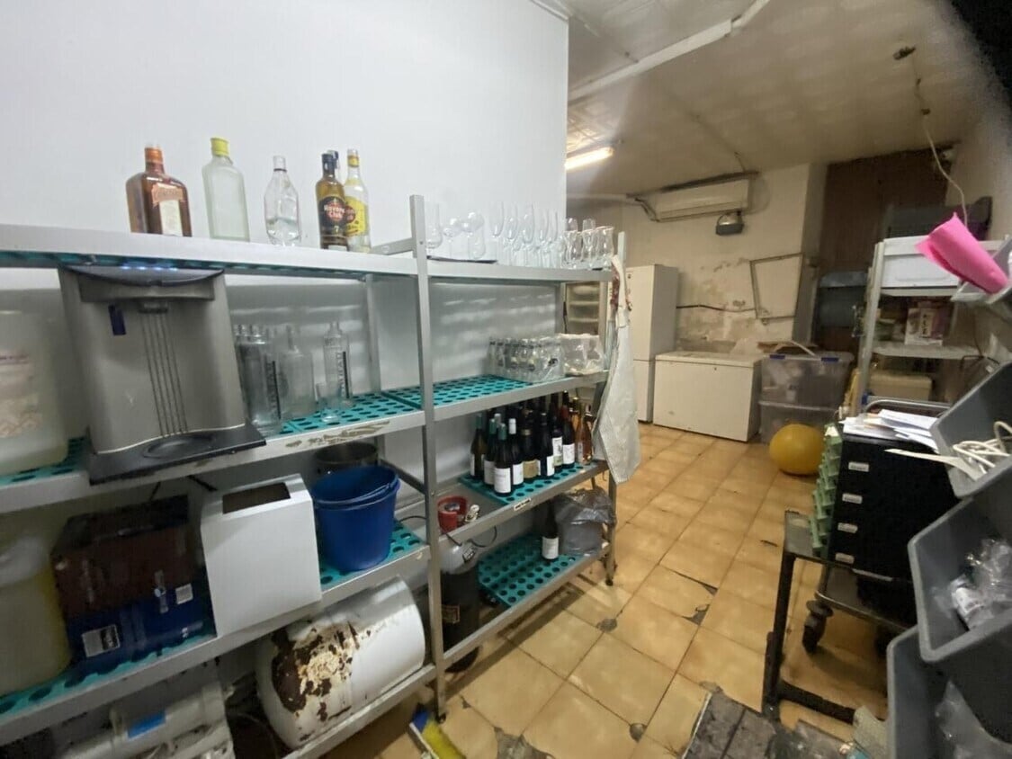 Barcelona, BAR 08010 - Unit - - - Interior Photo - Image 1 of 3