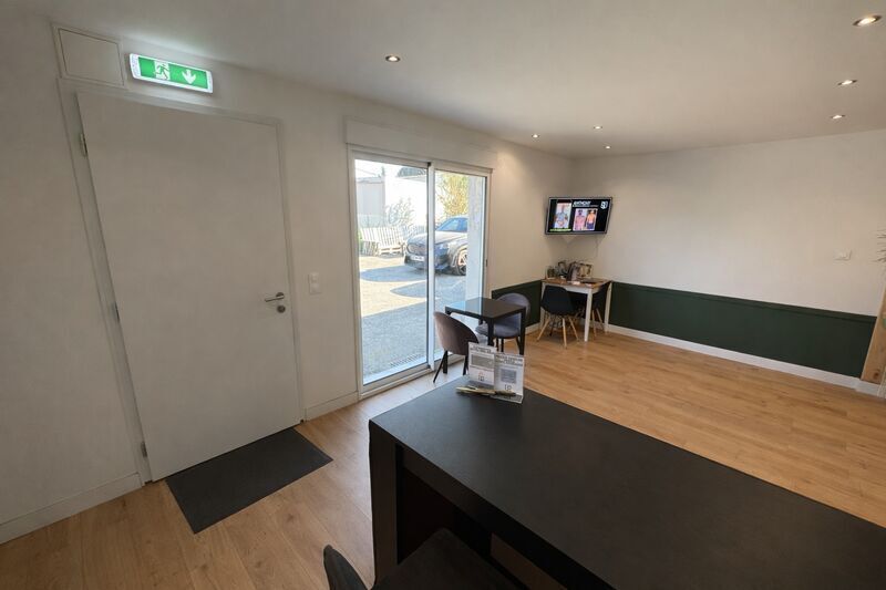 Light Industrial in Balma to rent - Interior Photo - Image 2 of 12
