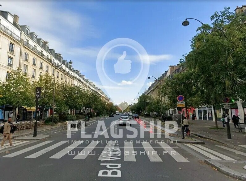 Retail in Paris to rent - Building Photo - Image 2 of 3
