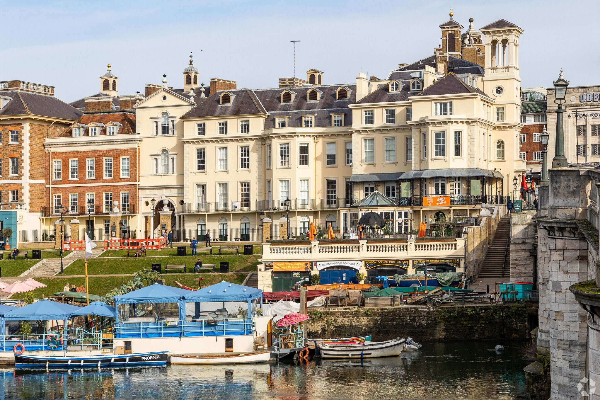 3 Heron Sq, Richmond to rent Building Photo- Image 1 of 8