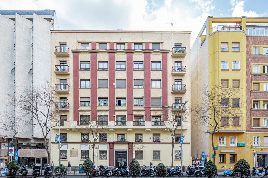 Calle Odonnell, 32, Madrid, Madrid for rent - Primary Photo - Image 1 of 2