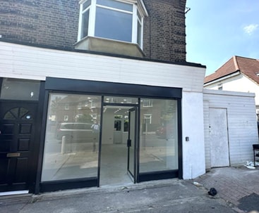 3 Weylond Rd, Dagenham to rent - Building Photo - Image 2 of 2