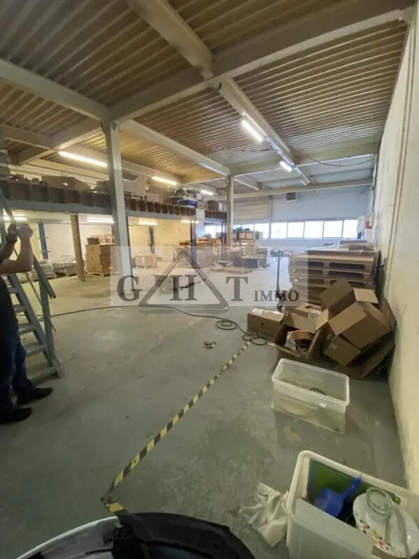 Industrial in Noisy-le-Grand to rent Interior Photo- Image 1 of 4