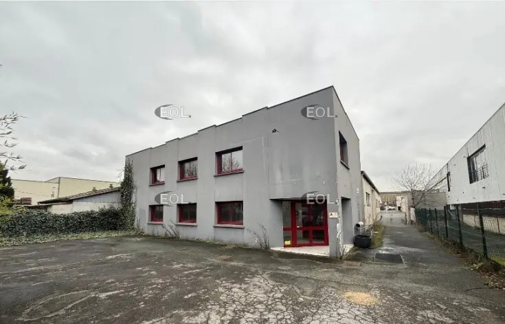 Light Industrial in Fontenay-sous-Bois to rent Building Photo- Image 1 of 34