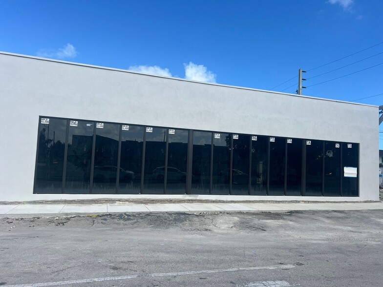 2217-2221 N Federal Hwy, Hollywood, FL for rent - Building Photo - Image 2 of 18