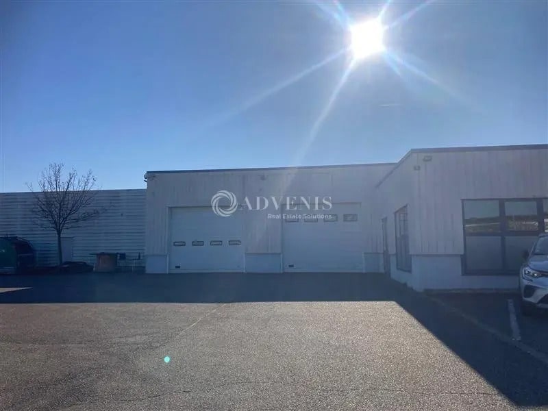 Vente Local d'activités 1 170 m² - Photo 1