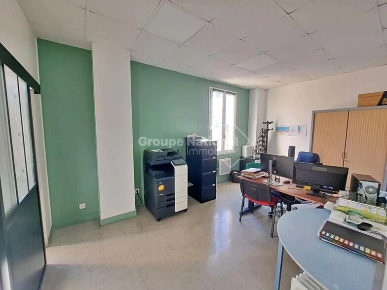 Office in Marseille for sale - Building Photo - Image 3 of 6