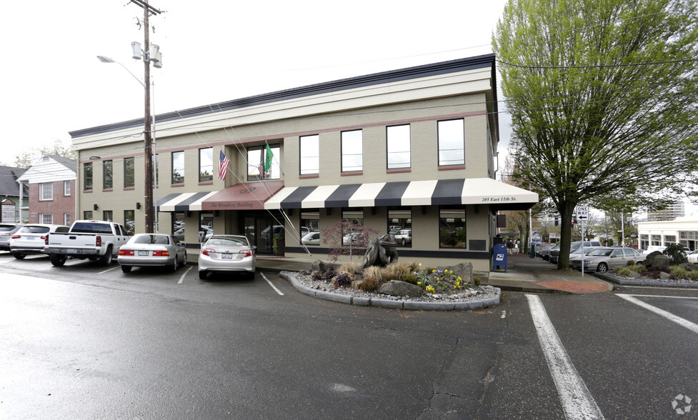 205 E 11th St, Vancouver, WA for rent - Building Photo - Image 1 of 8