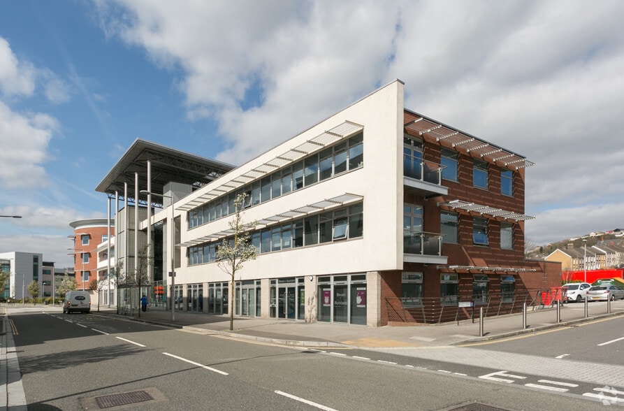 Langdon Rd, Swansea to rent - Building Photo - Image 1 of 7