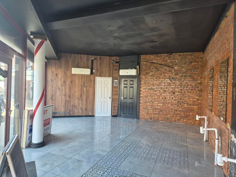 24 Grange Rd, Wirral to rent - Building Photo - Image 2 of 4