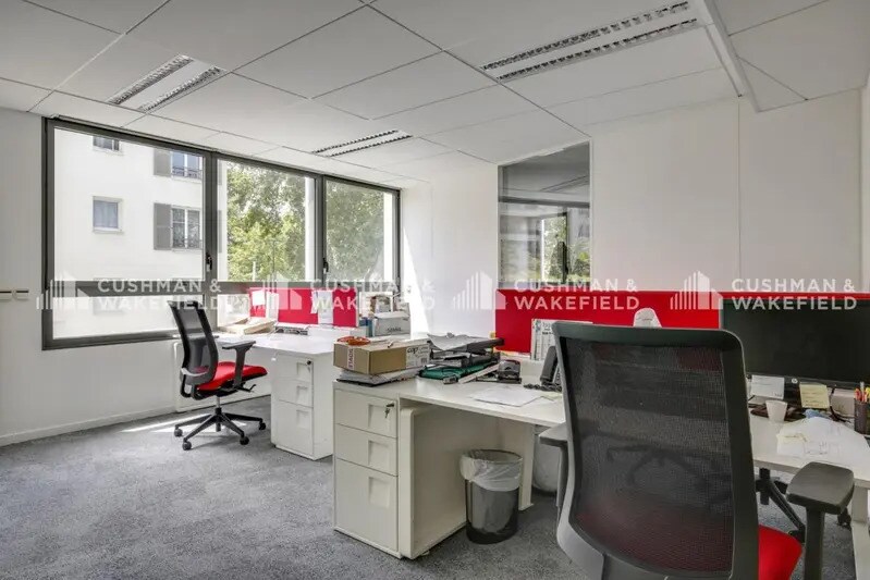 43-45 Avenue Paul Doumer, Rueil-Malmaison to rent - Interior Photo - Image 2 of 19