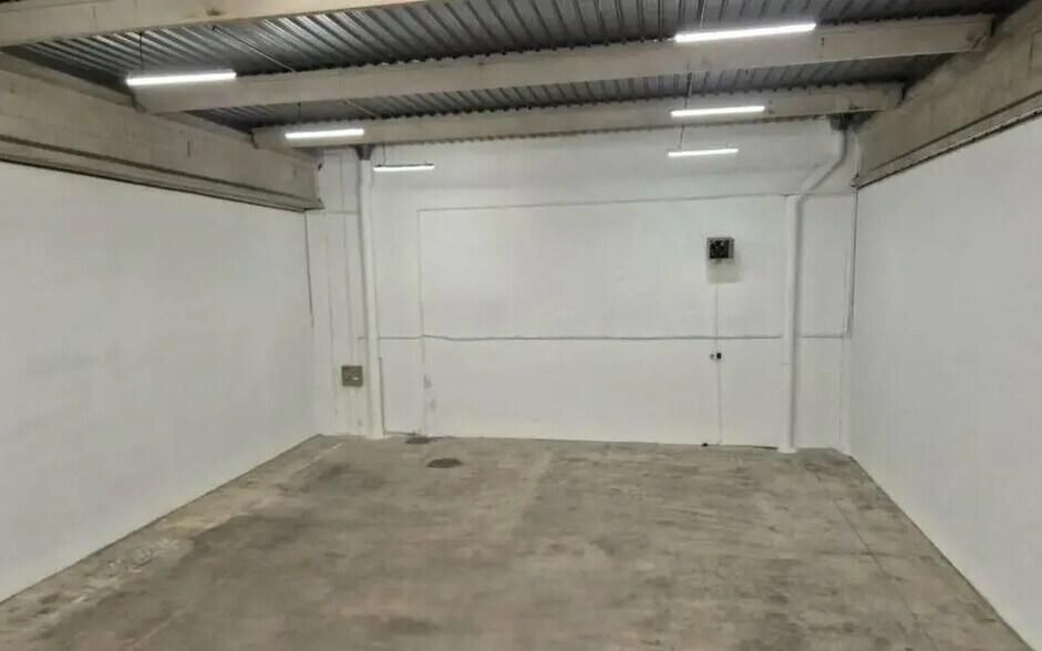 60 Rue Marcel Dassault, Bondy to rent - Interior Photo - Image 3 of 4