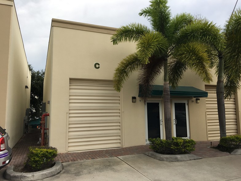 1335 Old Dixie Hwy, Lake Park, FL for rent - Building Photo - Image 2 of 3