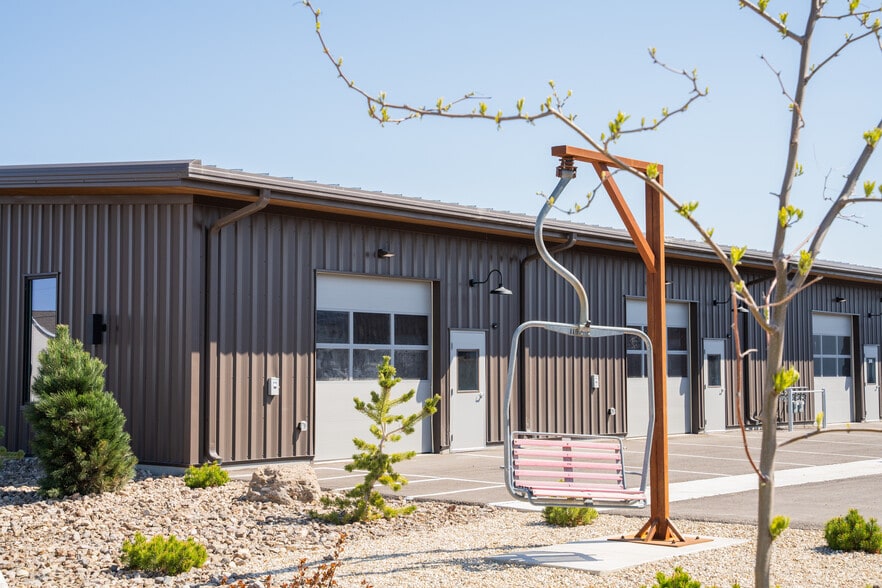 234 Eastland Dr, Twin Falls, ID to rent - Building Photo - Image 2 of 11