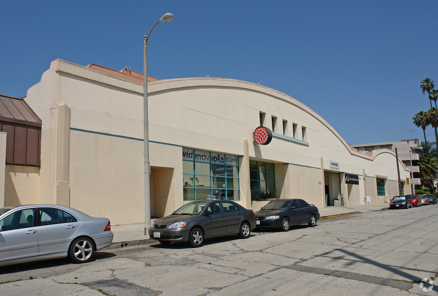 1141 N Mansfield Ave, Los Angeles, CA for rent - Building Photo - Image 3 of 7