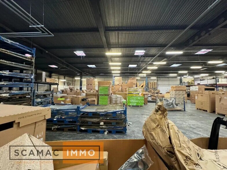 Industrial in to rent - Interior Photo - Image 3 of 12