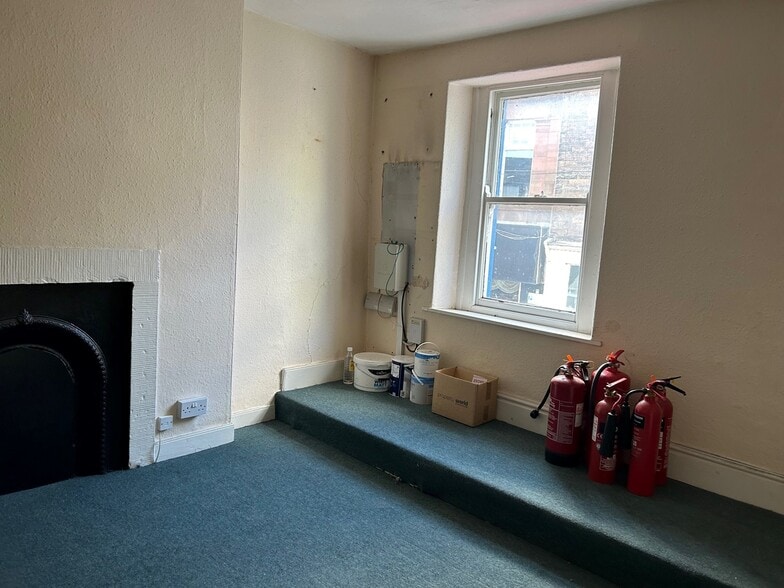 16-18 Finkle St, Workington for rent - Interior Photo - Image 2 of 5