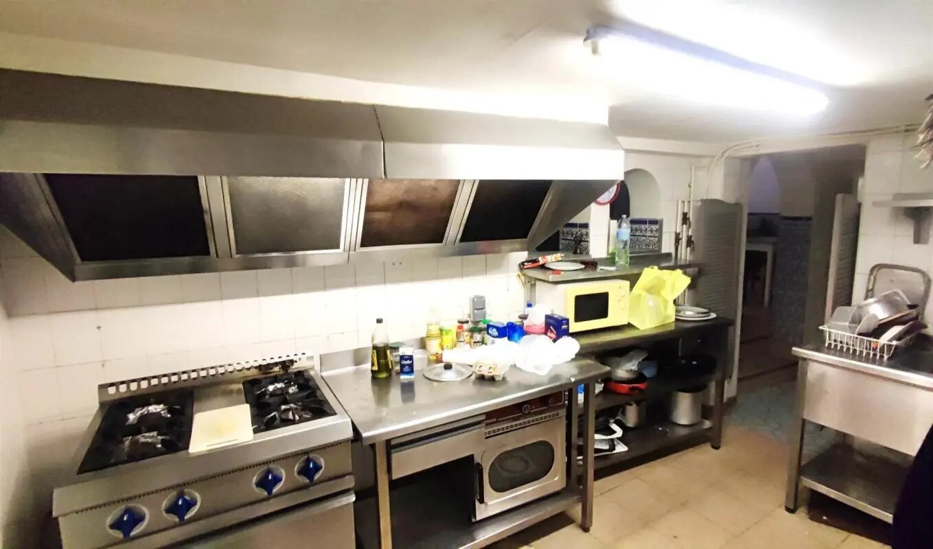 Retail in Nice for sale Building Photo- Image 1 of 7