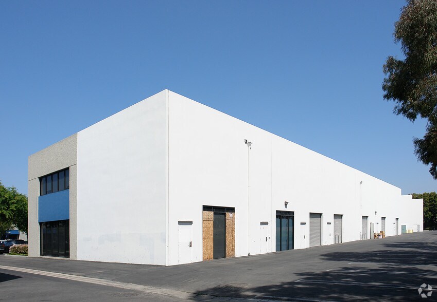 16520 Harbor Blvd, Fountain Valley, CA to rent - Building Photo - Image 2 of 4