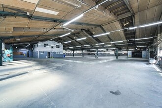 Lenton Ln, Nottingham for sale Interior Photo- Image 2 of 5