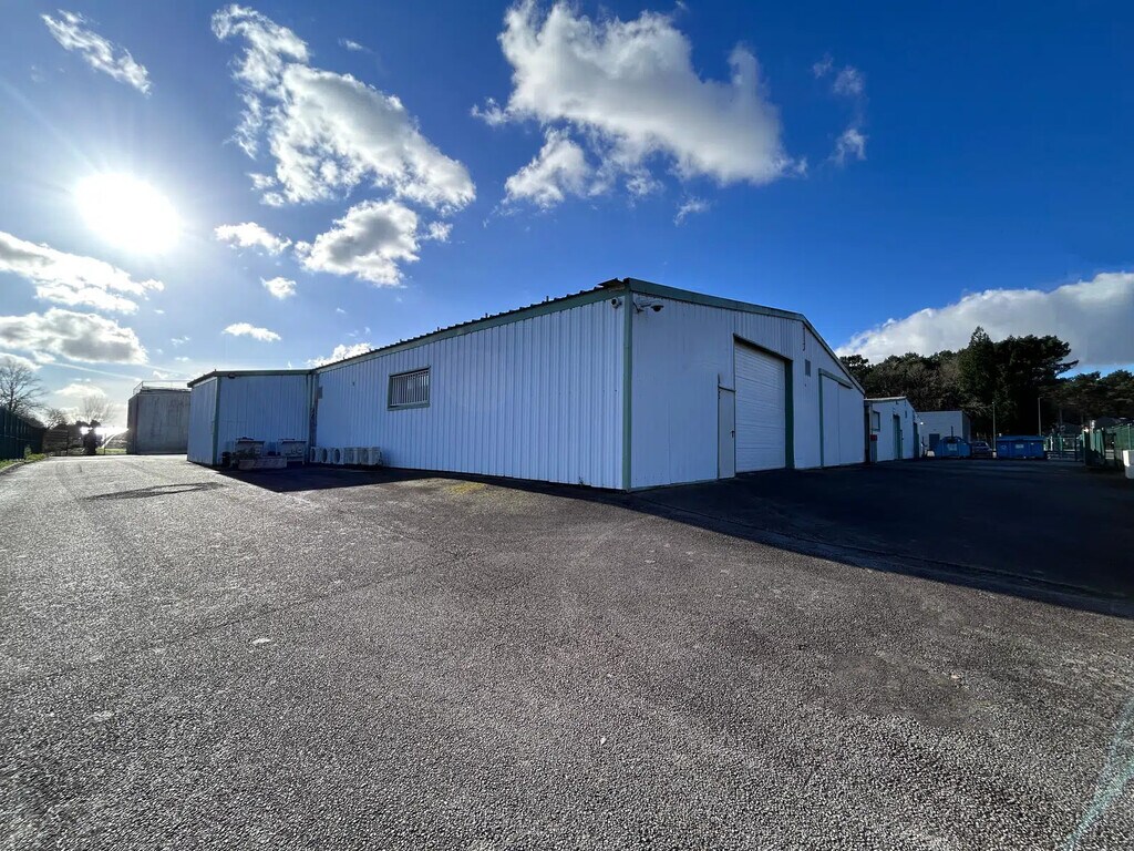 Location Entrepôt 995 m² à 1 990 m² - Photo 1