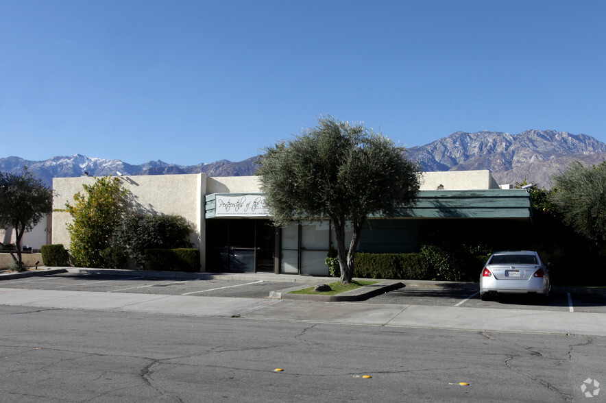 755-783 S Williams Rd, Palm Springs, CA for rent - Primary Photo - Image 1 of 5