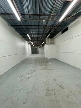 4530-4534 NE 11th Ave, Oakland Park, FL to rent Interior Photo- Image 2 of 4