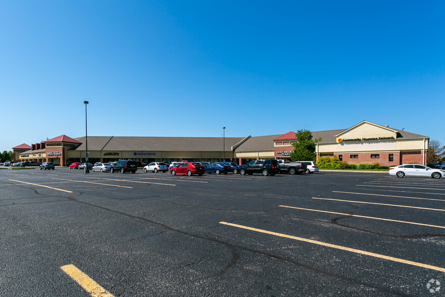 8150 Oaklandon Rd, Indianapolis, IN for rent - Primary Photo - Image 3 of 5