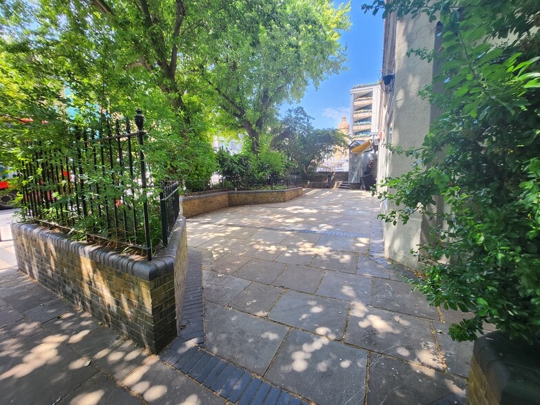 391 City Rd, London to rent - Building Photo - Image 2 of 6