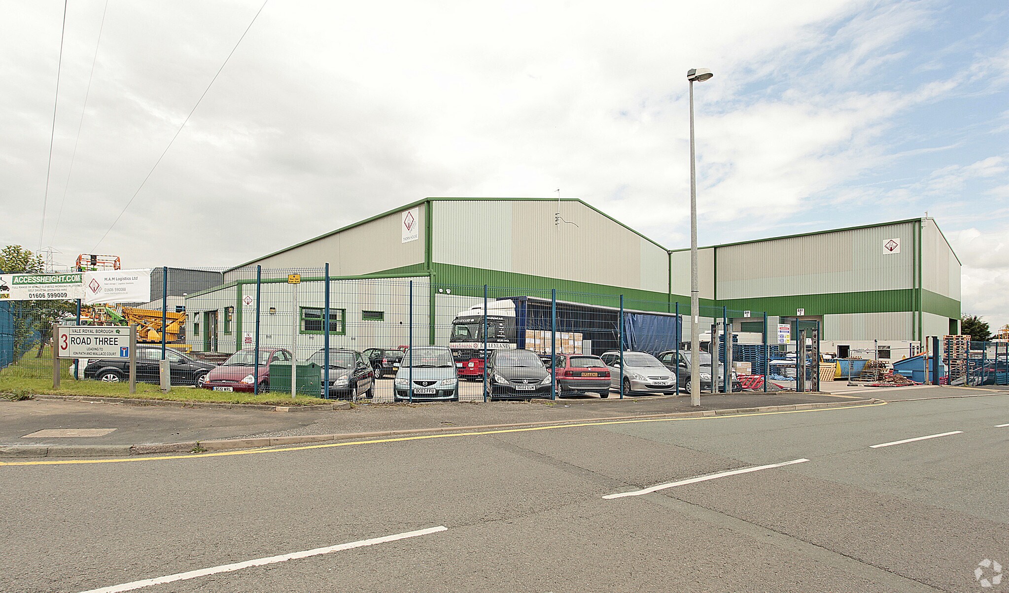 Road One, Winsford to rent Primary Photo- Image 1 of 8