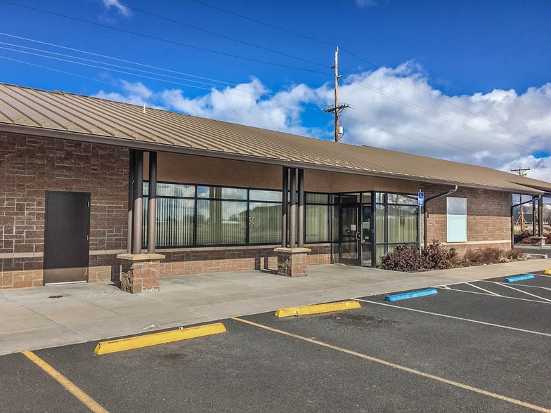 3808 Brooke Dr, Klamath Falls, OR for sale - Building Photo - Image 1 of 1