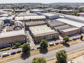 5 Elstree Way, Borehamwood, HRT - AERIAL  map view