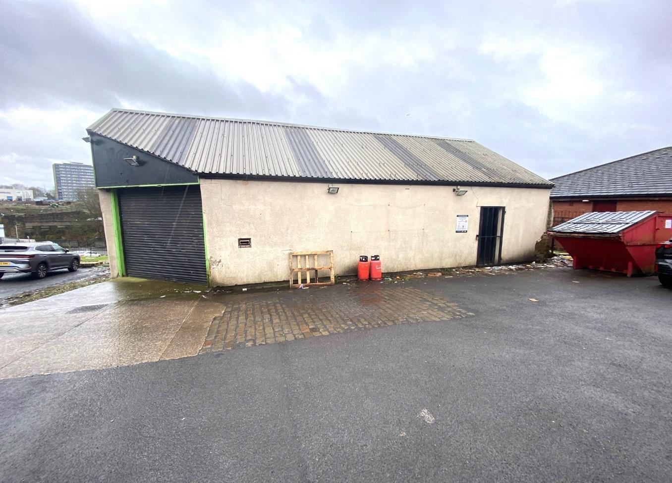 Whalley Range, Blackburn to rent Building Photo- Image 1 of 5