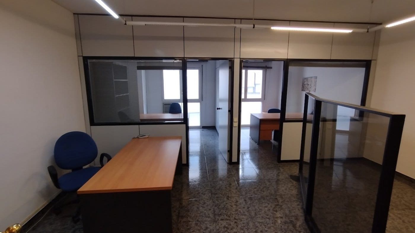 Office in Barcelona, Barcelona to rent Interior Photo- Image 1 of 17