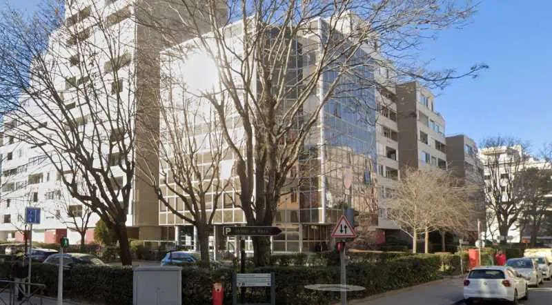 Office in Villeurbanne to rent - Building Photo - Image 2 of 11