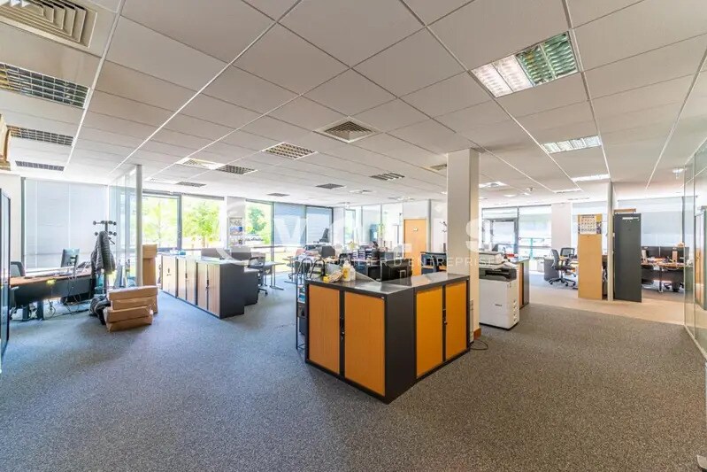 Office in Serris for sale Interior Photo- Image 1 of 5
