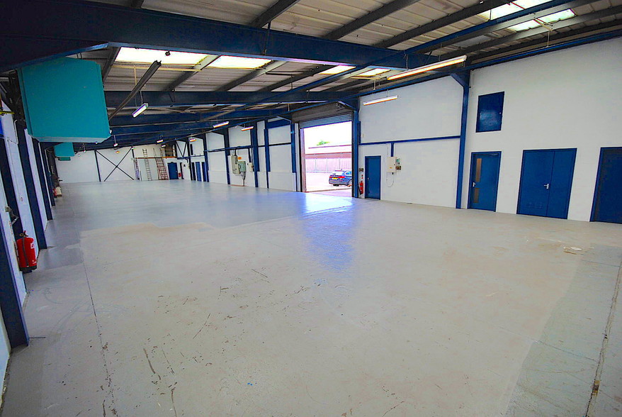 Lochlands, Larbert to rent - Interior Photo - Image 2 of 4