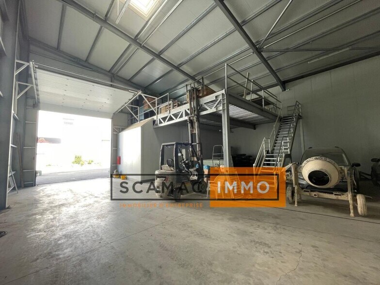 Industrial in Aubagne to rent - Building Photo - Image 1 of 4
