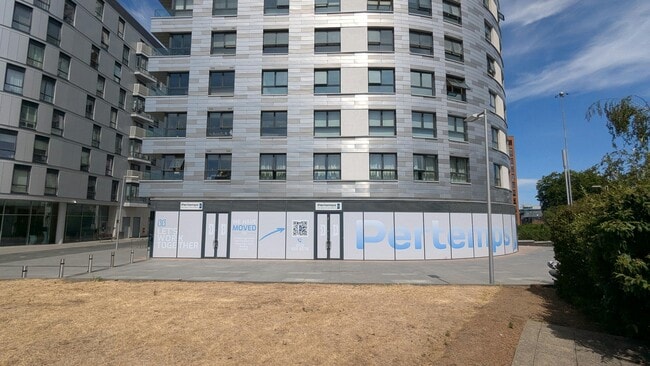 More details for 14-18 Alfred St, Reading - Retail to Rent