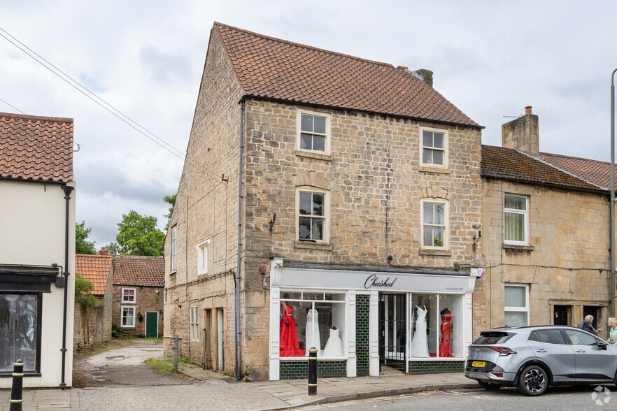 18 High St, Mansfield Woodhouse for sale - Primary Photo - Image 1 of 2